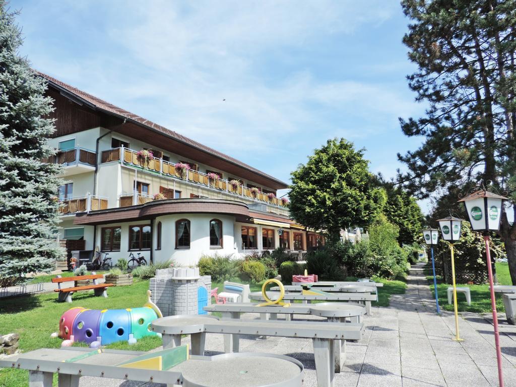 Golf-Tennis-Wellnesshotel Mori Sankt Kanzian am Klopeiner See Exterior foto